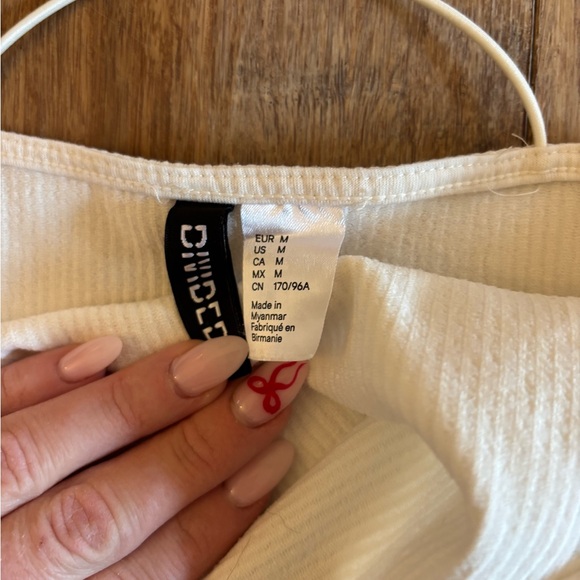 ☀️ Divided • Bodycon Mini - Picture 2 of 3